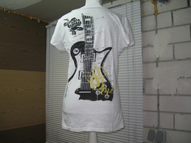 *** Shirt ~ Rückendruck ~ Gitarre ***