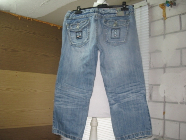 *** Genial ~ Jeans ~ Bermuda ~ Nieten *** 