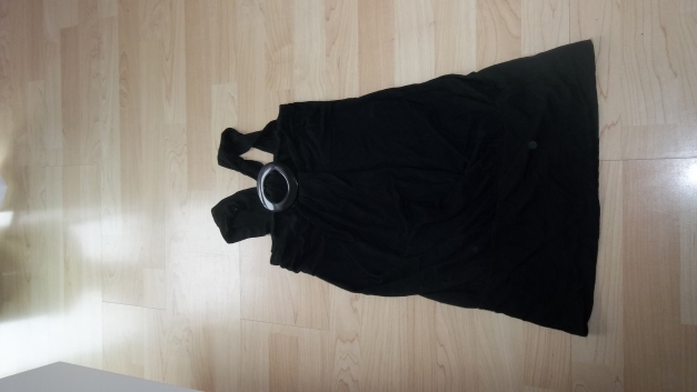 Schwarzes Longshirt