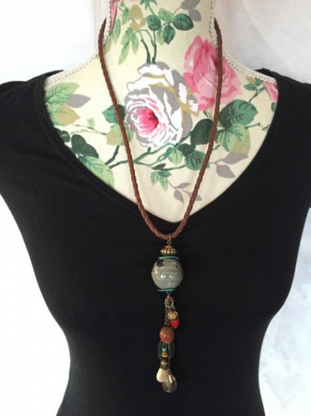 Süße Kette mit Lederband