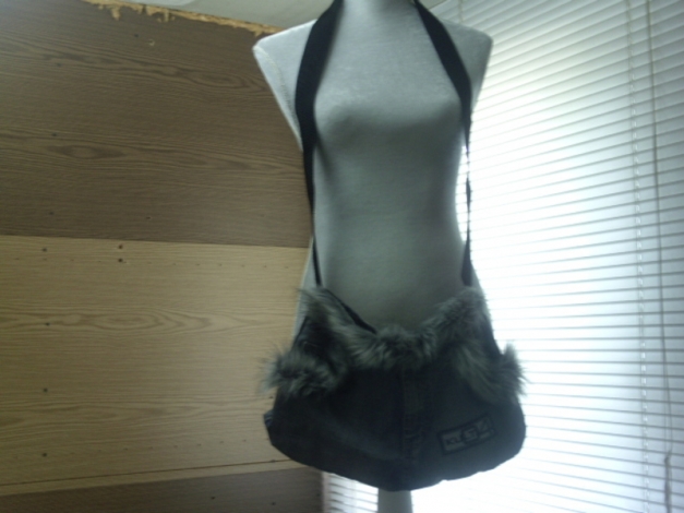 *** Witzig ~ Jeanstasche ~ Fellbesatz ~ Hilfiger Jeans *** 