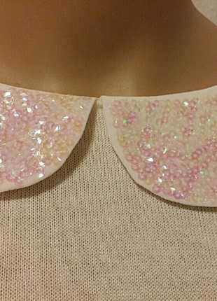 Süsse Pulli in weiß mit Pailletten Kragen / H&M