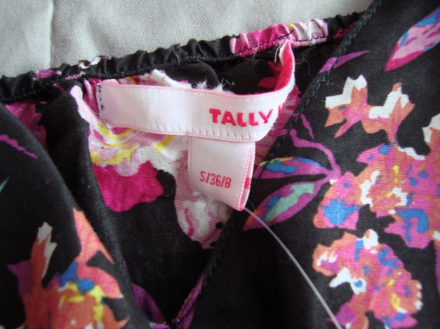 NEU MIT ETIKETT! Tally Weijl - Sommertop mit Blumenmuster