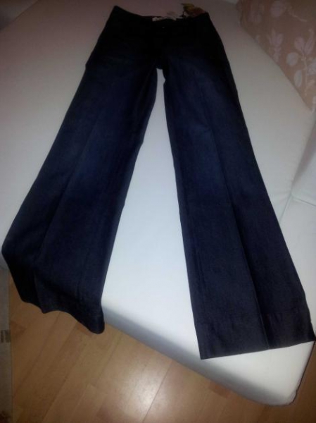 Sehr süße und schöne Schlaghose von Hallhuber, Jeans, NEU