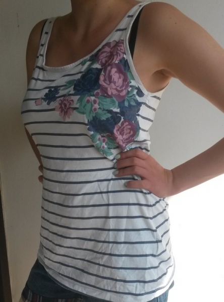 NEU! gestreiftes Top mit Blumenprint