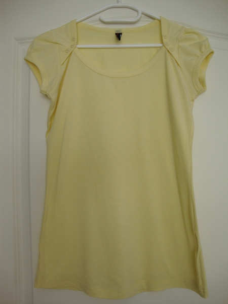 T-Shirt mit Knöpfen