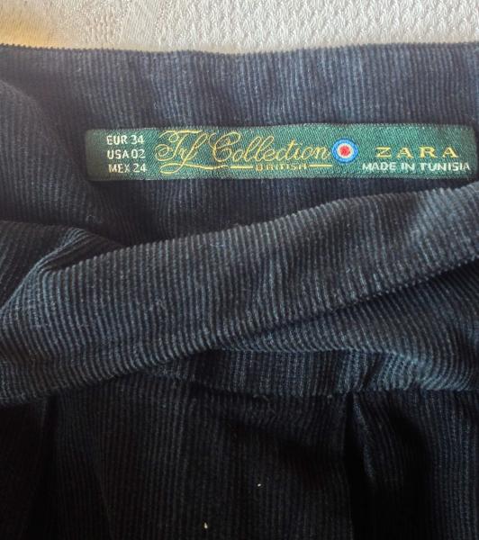 Ein süßer Rock aus Cord von Zara