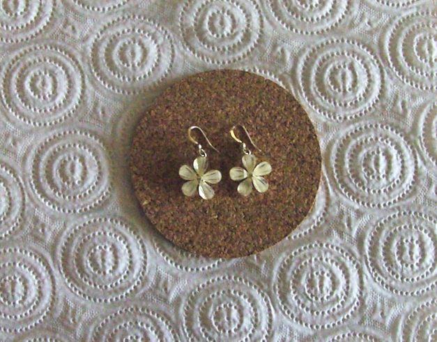 Süße Blümchenohrringe