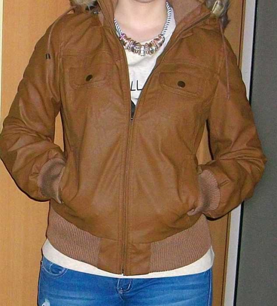 Braune Lederjacke mit Kapuze / Fellkapuze Größe 38 neu