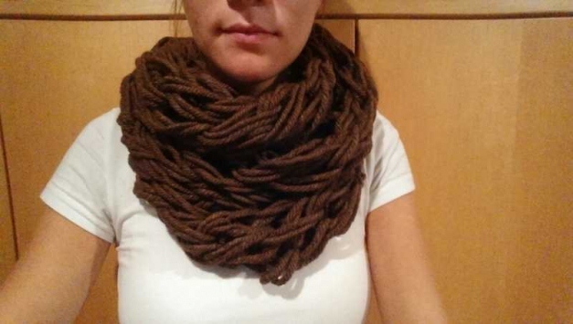 NEU! Brauner Strickschal / Wolle