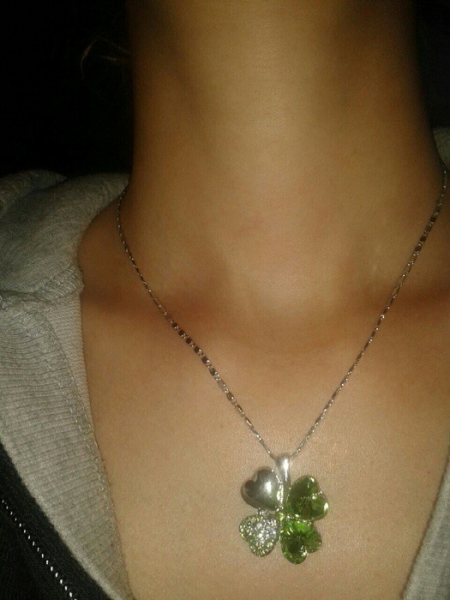 Süße Kleeblatt-Kette in grün/silber