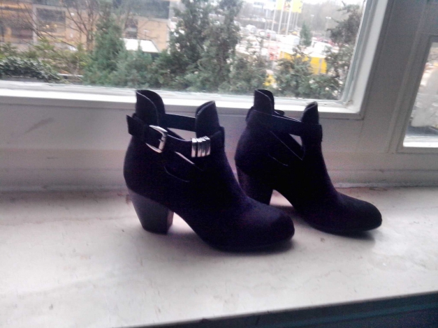 Ankle Boots Stiefeletten bequem und stylisch mit cut out