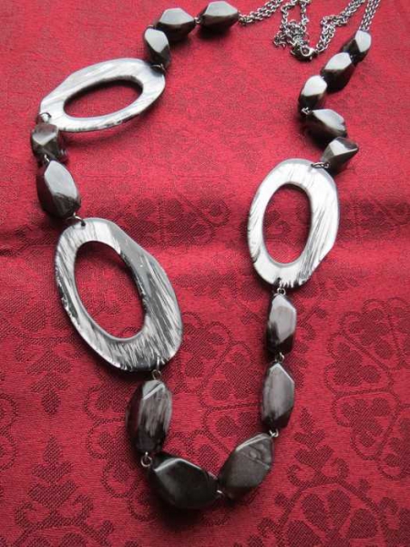 Kette, schick, 44 cm, neu