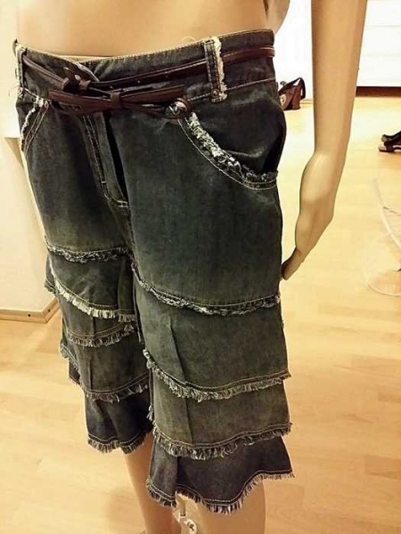 Wunderschöne Jeans Rock mit Volant / Promod