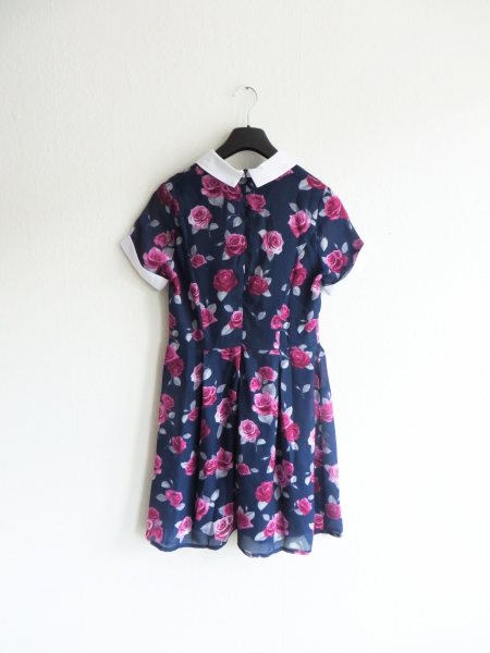 Märchenhaftes Blumenkleid Gr. 38 36 S weißer Kragen retro Vintagelook