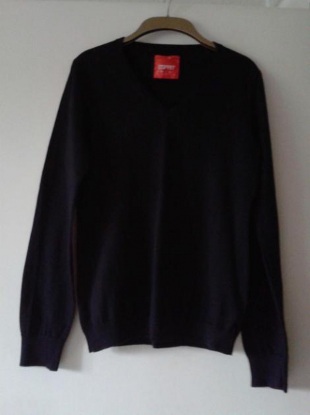 Schwarzer Pulli von Esprit