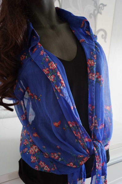 Blaue Bluse mit Blumen 40 42 44 L XL evtl. auch 38 M