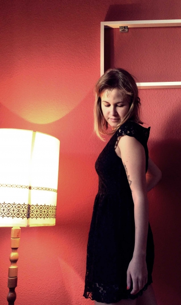 Schwarzes Spitzenkleid