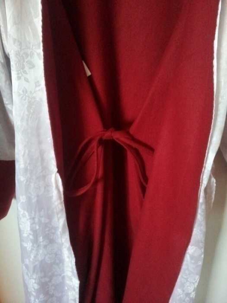 Wunderschöner, edler Morgenmantel**weiß, rot**40, 42