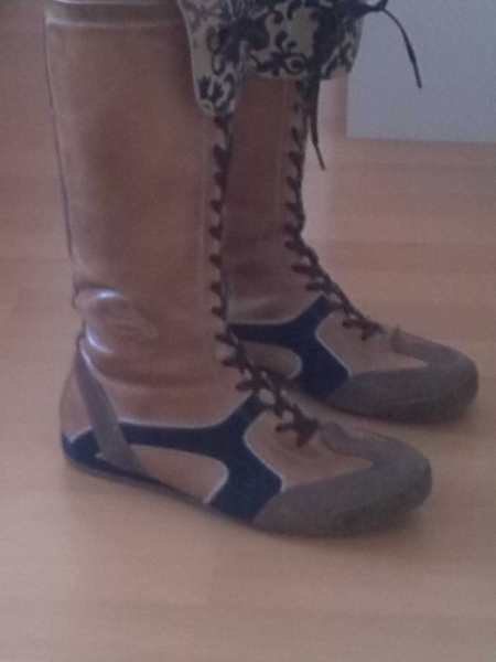 Ausgefallene Winterstiefel von Dockers