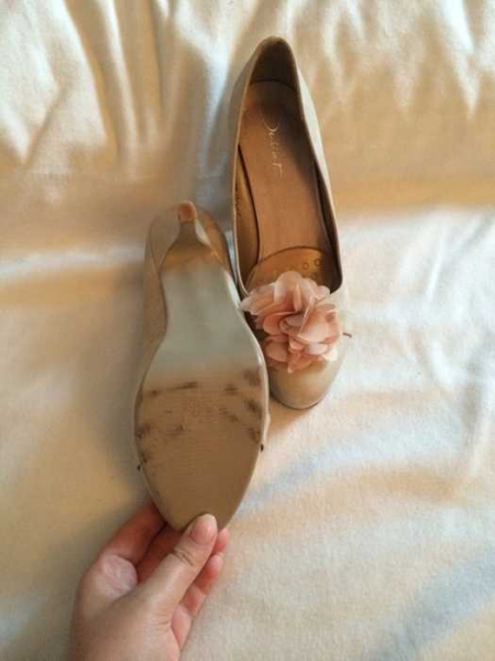 Highheels in beige mit Stoffblume