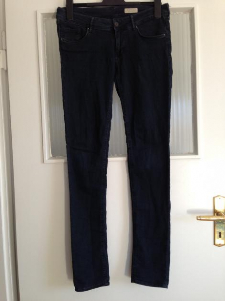 Röhrenjeans, dunkelblau