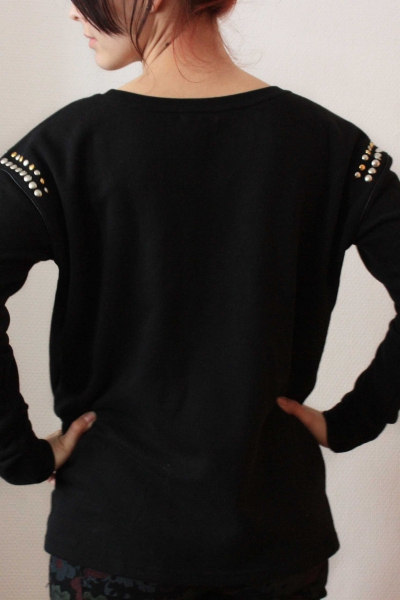 Pullover mit Nieten in Gold & Silber