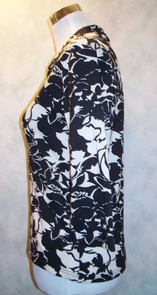 Büromode: Shirtbluse mit Blumenprint in schwarz/ cremefarben gemustert NEU (Nr. 1)