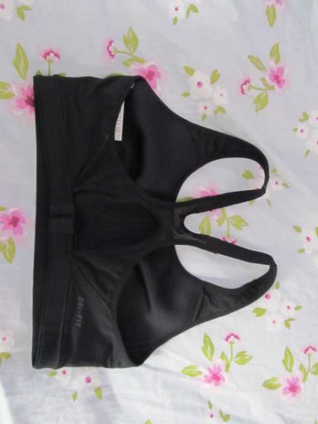 Sportbh Nike M starker Halt verstellbarer Verschluss