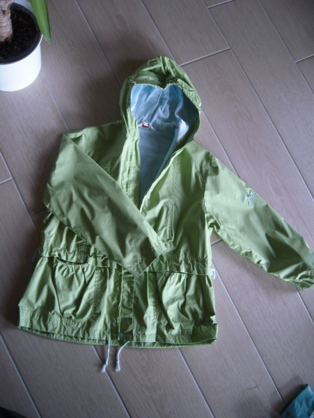 Grasgrüne Regenjacke von Whoopi