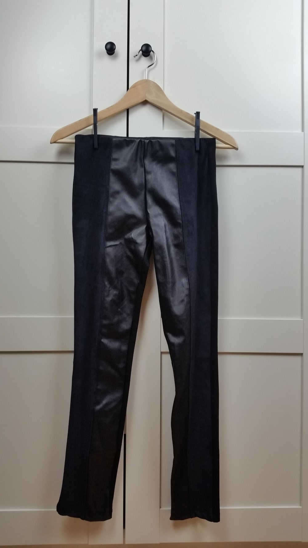 Zara Hose Tregging Leder Wildleder Glattleder schwarz