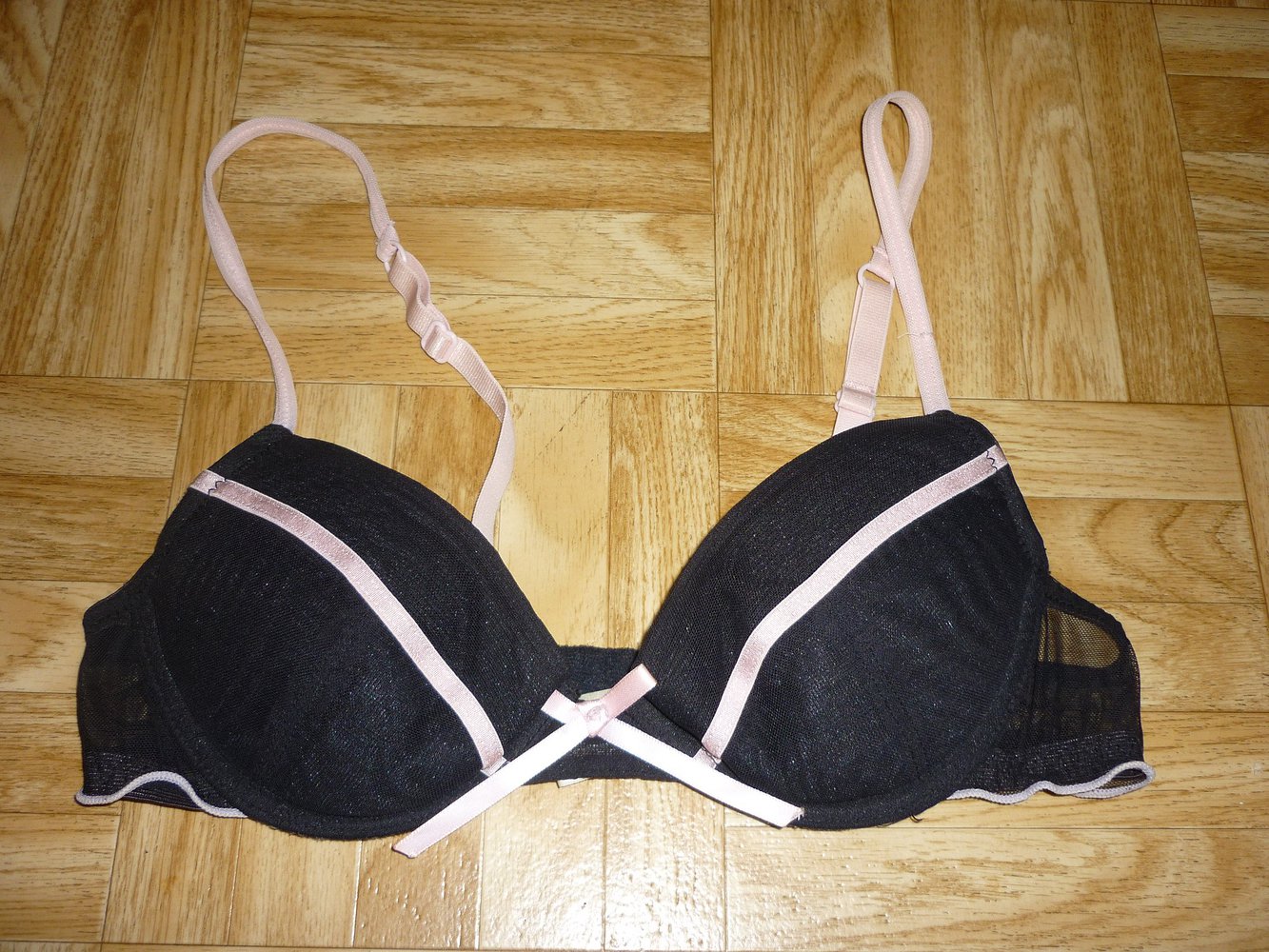 Censored Push up BH schwarz rosa Spitze Größe 70 A