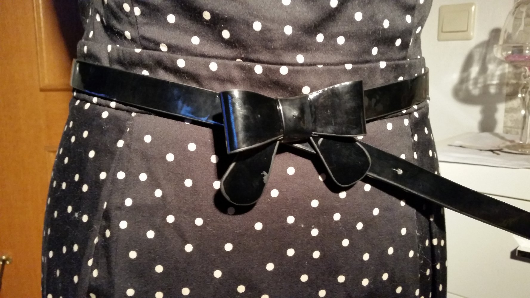 Schwarzes Pünktchen Kleid 