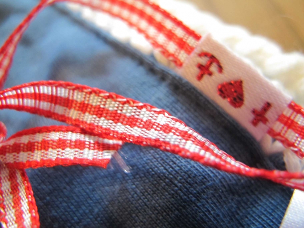 Blutsschwester Blutsgeschwister Schal Majolka blue Cherry comforter OVP 