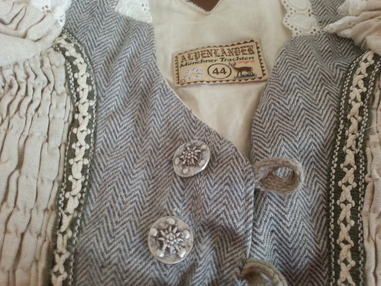 Trachtenmieder Gr. 44 Alpenländer Trachten Oktoberfest Dirndl