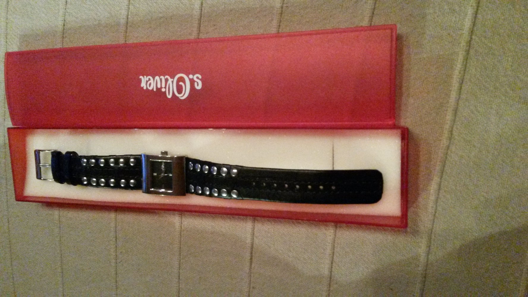 S.Oliver uhr, echtleder m. nieten u. etui