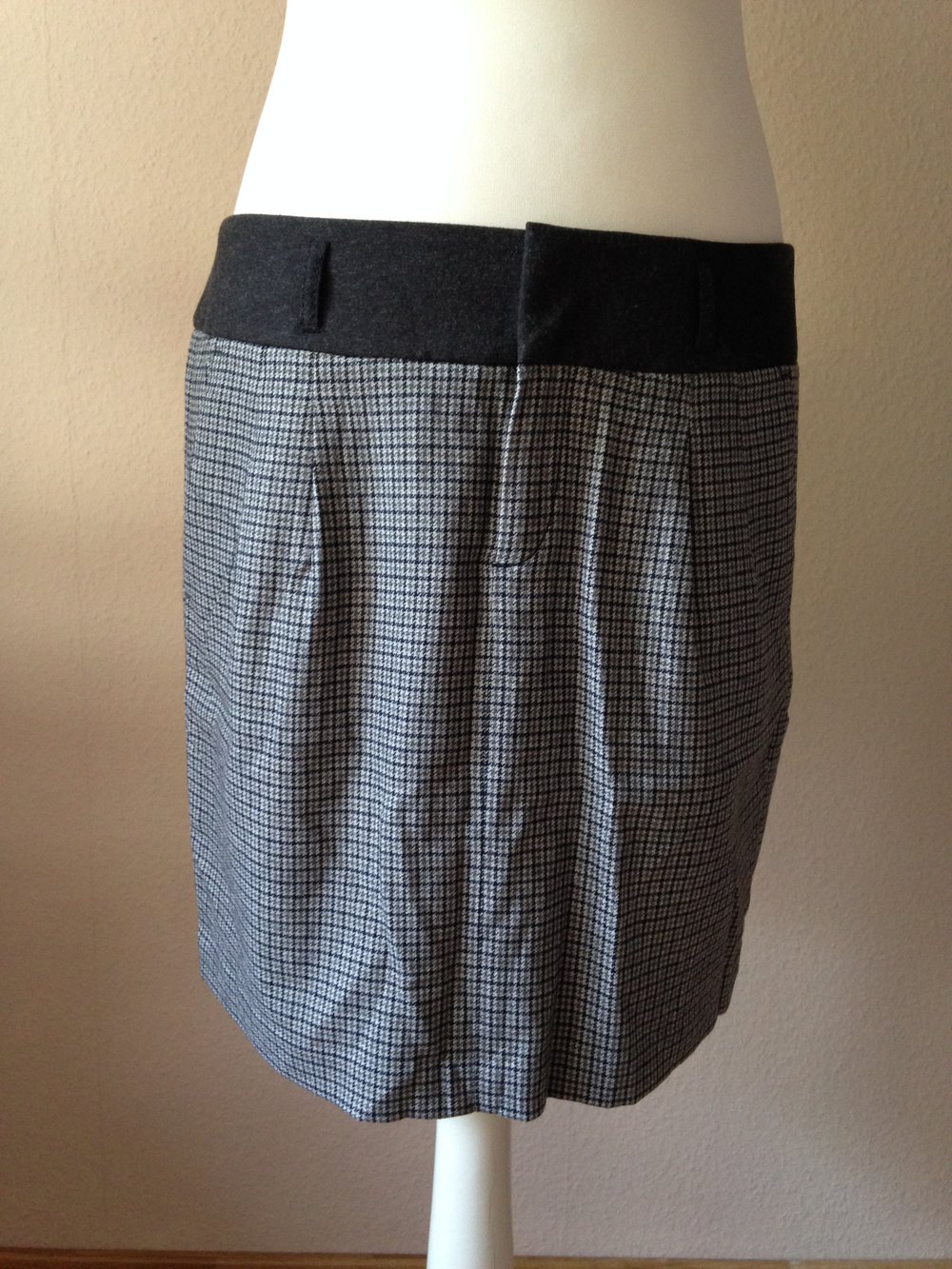 NEU - EDC Esprit Rock grau Hahnentrittmuster 40 M