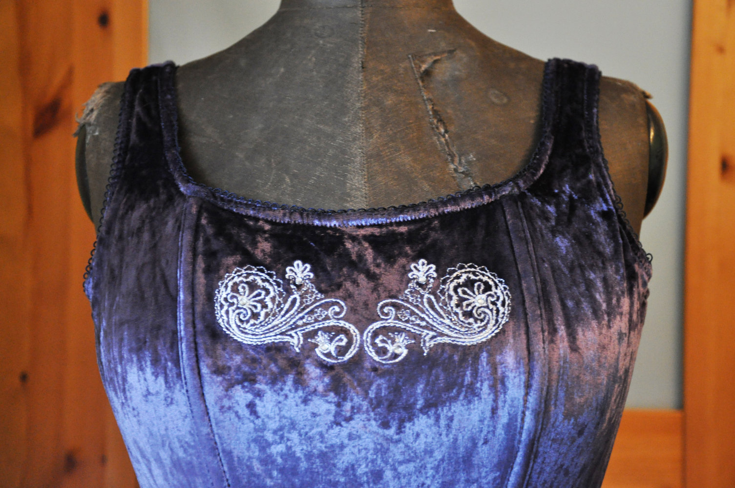 Samtcorsage, blau glänzend