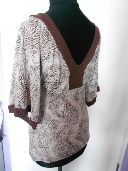 Oberteil mit weiten Ärmeln