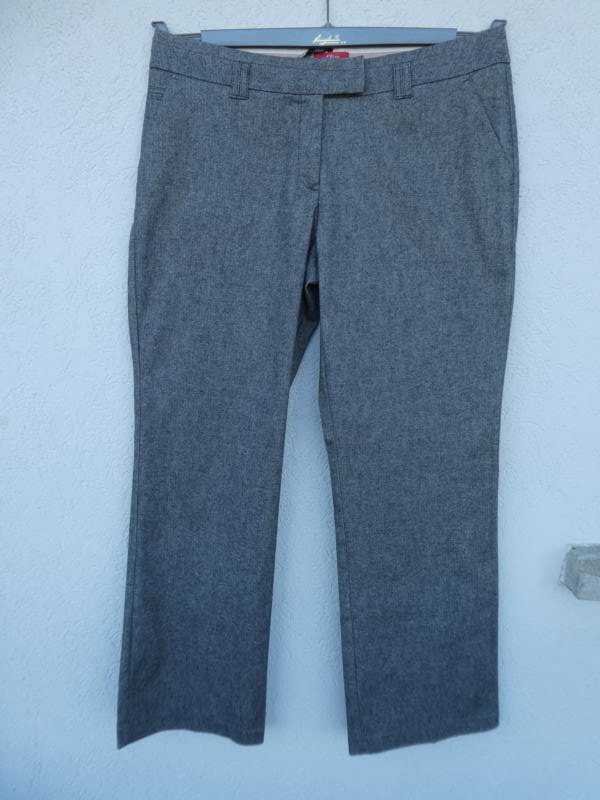 NEU – s.Oliver – Damen-Hose mit Fischgrätmuster, braun-grau