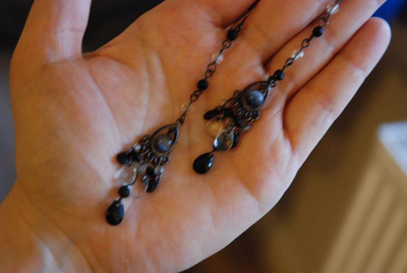 Lange Ohrringe mit Steinchen etc - Antik Style