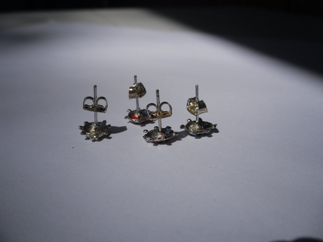 Ohrstecker Marienkäfer in rot und blau