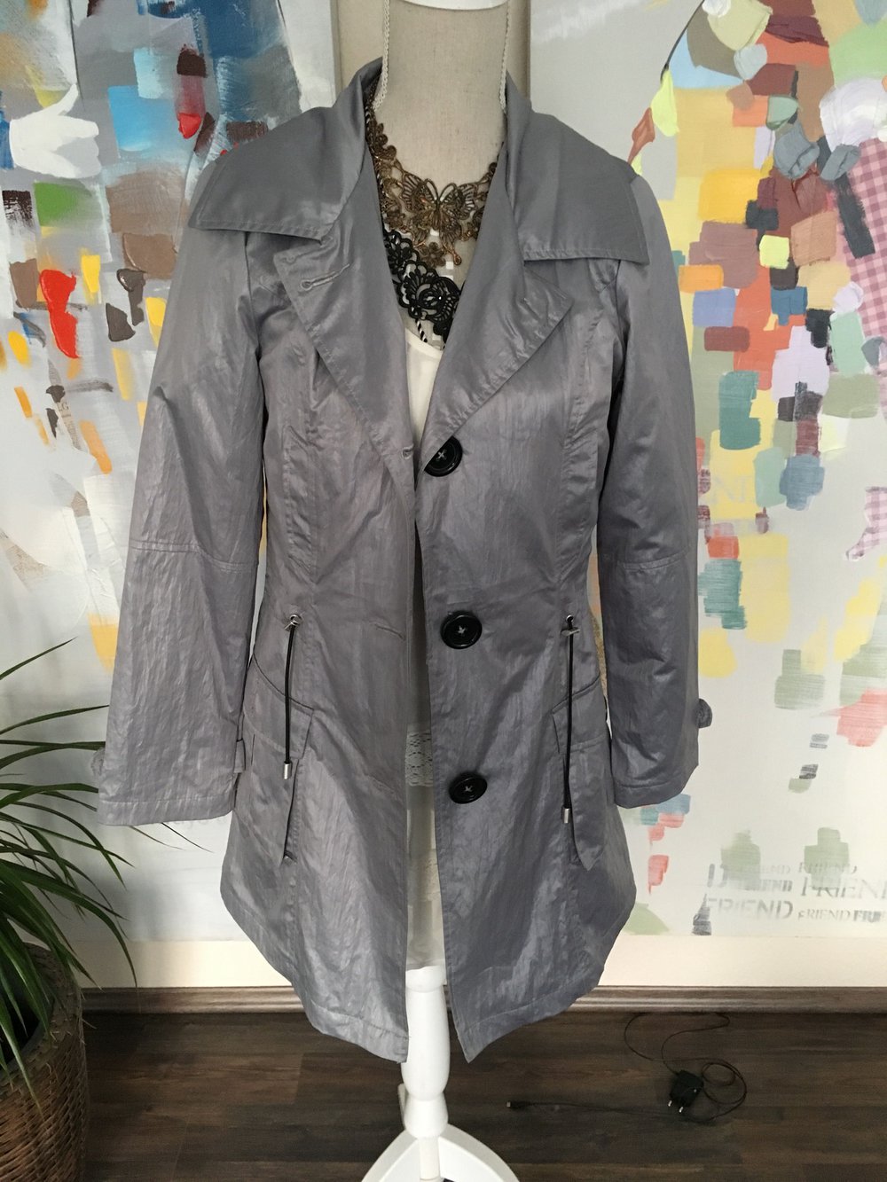 Silberner dünner Mantel 