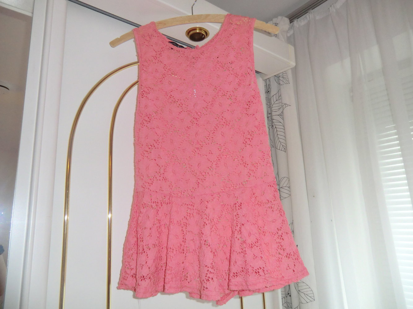 Top in Rosa mit Lochmuster Gr. S