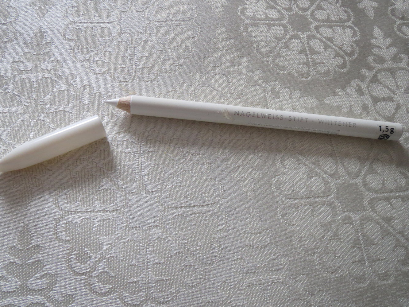 Nagelstift, weiss, neu