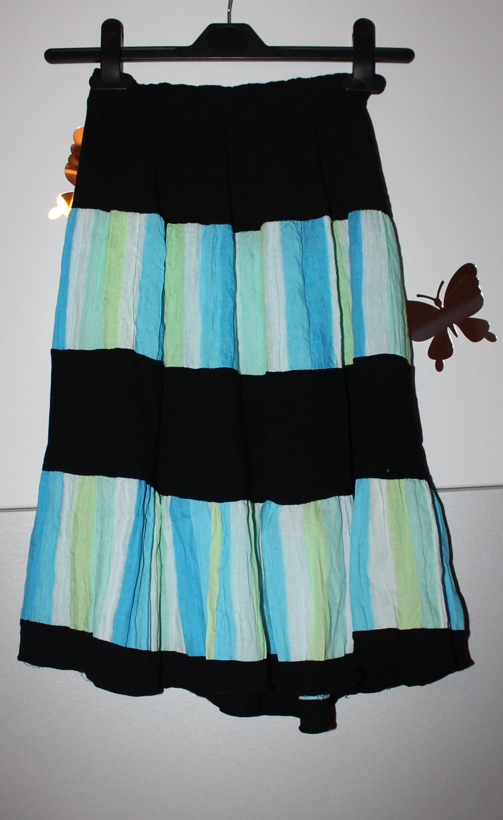 süßer, luftiger Sommerrock in türkis / grün