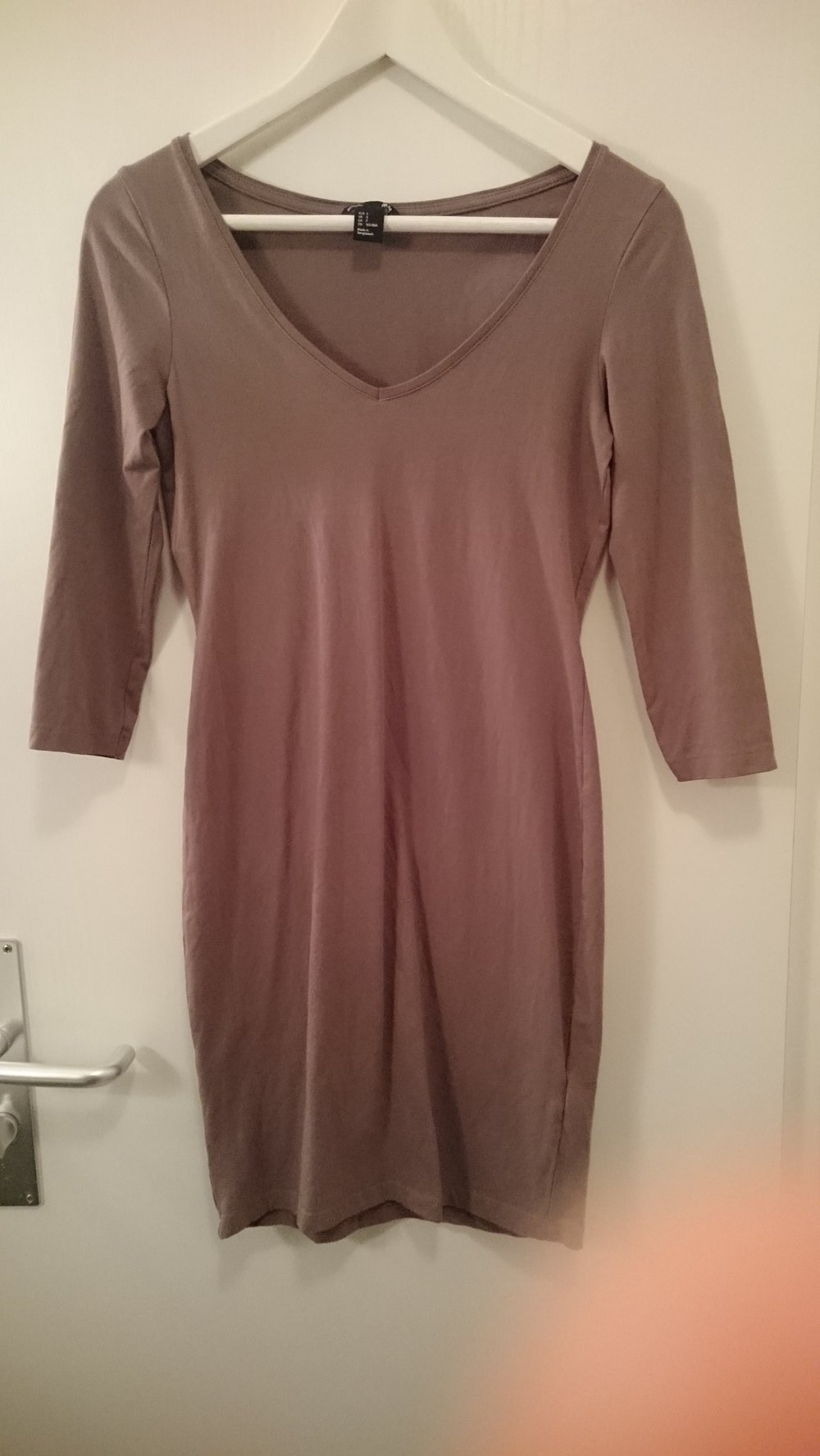 Braunes, kurzes, schlichtes Kleid (Nie getragen!)