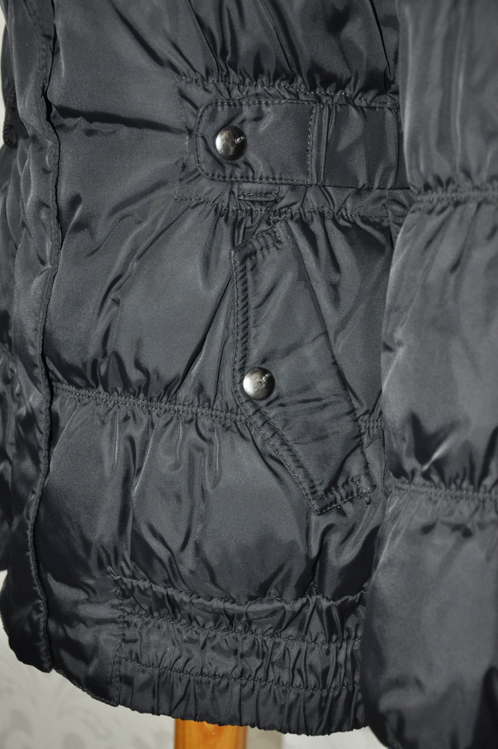 Mango Daunenjacke in Schwarz