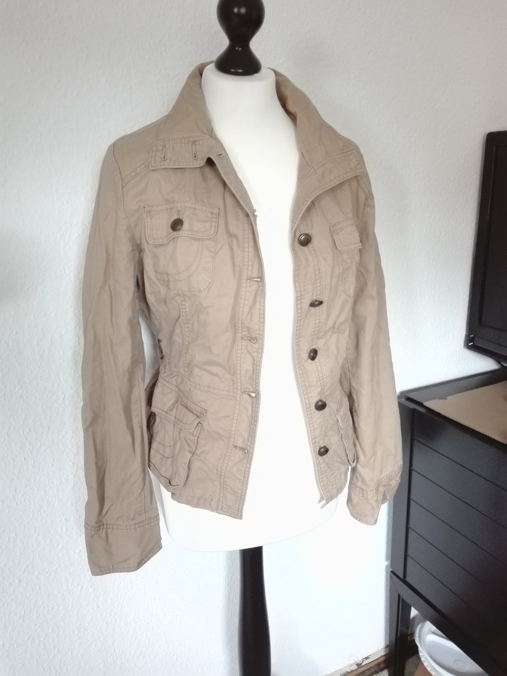 Beige farbene Jacke