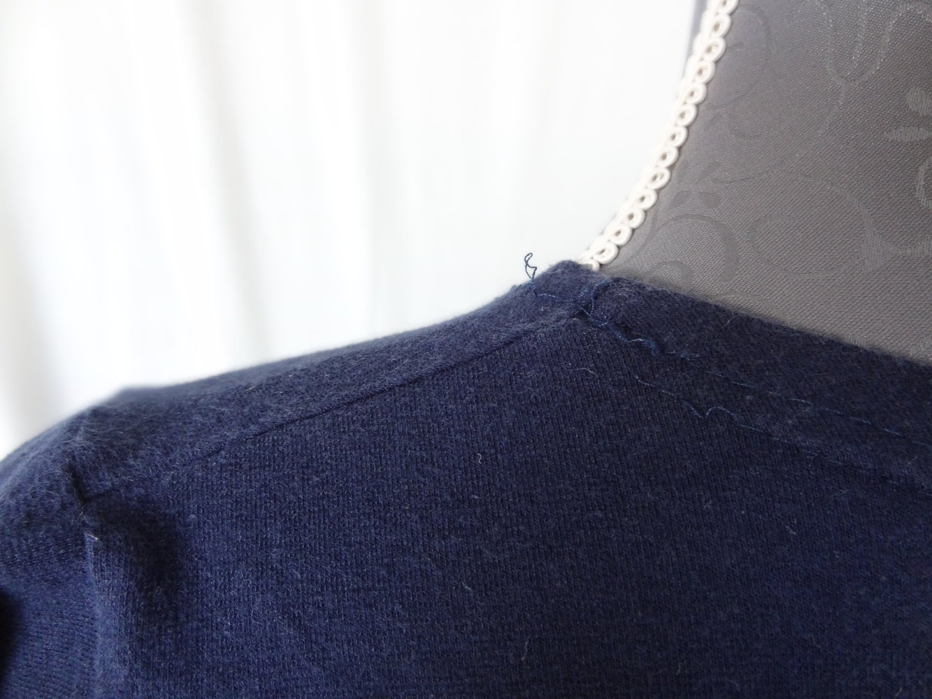 Dunkelblaues T-Shirt mit Blümchen Blumen Gr. 164